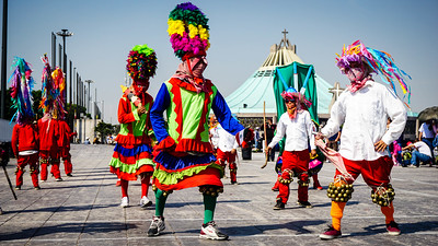 Traditional Mexican dancers