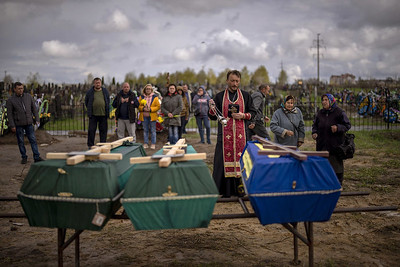 War victims' burial