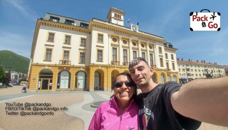 Couple in front of Municipality of Sliven, BG